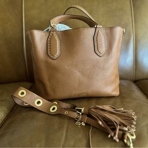 Michael Kors Large Grab Bag
Brown Pebble Leather Shoulder
Strap & zipper tassel